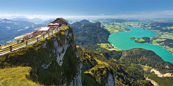 오스트리아관광청이 한국인 관광객을 위한 가을 여행하기 좋은 오스트리아의 관광지를 소개했다. 사진은 볼프강 호수
