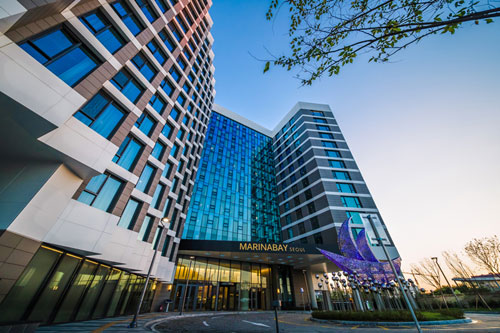 호텔 마리나베이서울이 지난 11일 그랜드 오픈했다. 총 825개 객실 규모로 경인 아라뱃길에 위치해 있다