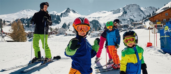 스위스가 만 13세 미만 어린이들을 대상으로 스키 패스 1주일권 1만2,650매를 무료 증정 이벤트를 론칭했다 ⓒ스위스관광청