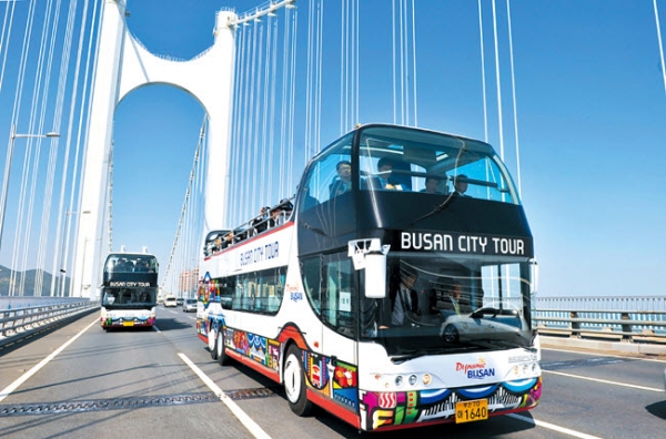 부산시티투어 버스가 3월3일부터 운행을 재개한다. / 부산관광공사