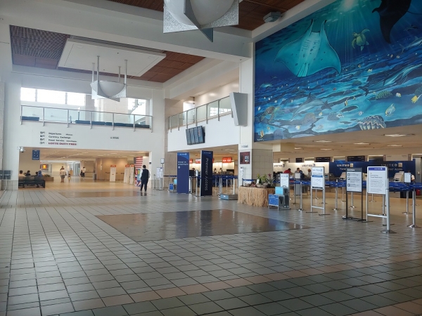 괌 안토니오 B. 원 팻 국제공항이 국제공항협회(ACI)가 인증하는 공항보건인증을 지난 6일 획득했다. 사진은 괌 안토니오 B. 원 팻 국제공항 / 여행신문CB
