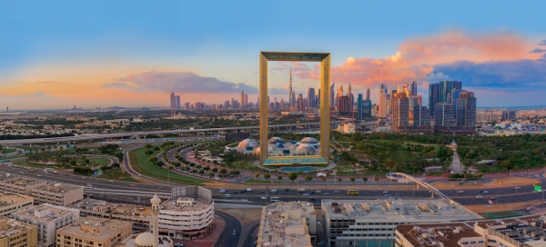 에미레이트항공이 5월23일까지 최대 3박의 5성급 호텔 숙박권과 위탁 수하물 10kg 추가 혜택을 포함한 두바이 노선 특가 프로모션을 진행한다. 사진은 두바이 프레임 / 에미레이트항공