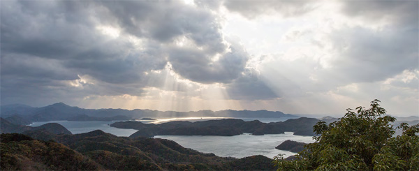 쓰시마섬의 하롱베이라 불리는 에보시타케 전망대 /여행신문CB