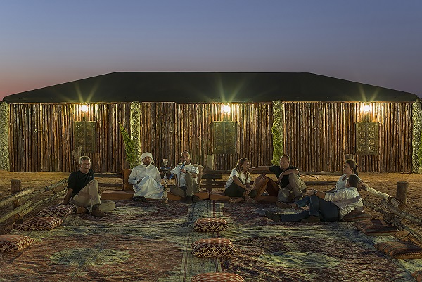 사막 보존 보호구역에서 보내는 하룻밤 캠핑 / 두바이관광청