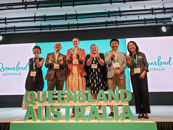 지난 5일 퀸즐랜드주관광청 경성원 한국지사장(사진 왼쪽)을 비롯해 퀸즐랜드주관광청 케이티 밀스(Katie Mills) 인터내셔널 총괄 디렉터(왼쪽에서 세 번째), 퀸즐랜드주관광청 폴 서머스(Paul Summers) 한국/일본 디렉터(왼쪽에서 두 번째), 브리즈번 관광청(Brisbane Economic Development Agency), 골드코스트 관광청(Destination Gold Coast), 케언즈 & 그레이트 배리어 리프 관광청(Tourism Carins and Great Barrier Reef) 관계자들이 기자간담회를 통해 각 지역의 매력과 최신 정보를 공유했다 / 손고은 기자 