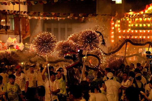 홍콩이 9월28일부터 3일간 중추절을 맞아 타이항 파이어 드래곤 댄스 축제와 중추절 페스티벌을 개최한다 / 홍콩관광청
