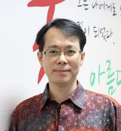           김용운 주인도네시아 한국문화원장