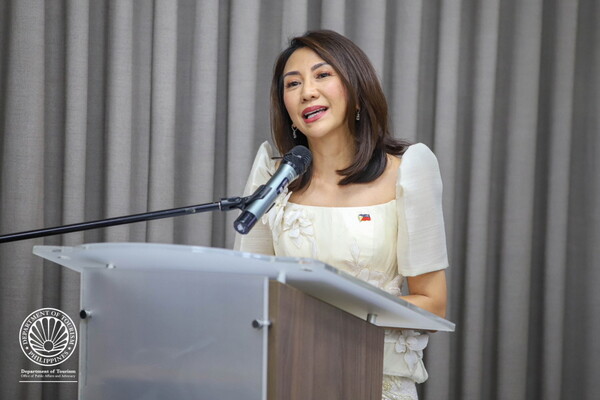 필리핀관광부 크리스티나 가르시아 프라스코 관광부 장관은  한국인 관광객의 안전과 보호를 위한 강력한 대응을 약속했다 / 필리핀관광부