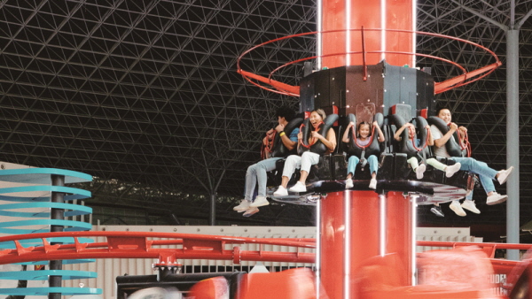 페라리월드에서는 페라리 F430 스파이더를 타고 직접 레이스를 펼치는 체험도 가능하다 /아부다비관광청