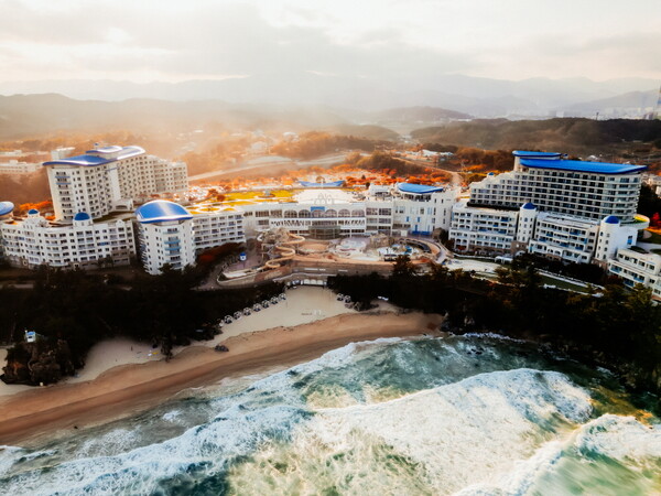 그리스 산토리니를 닮은 쏠비치 삼척의 외관