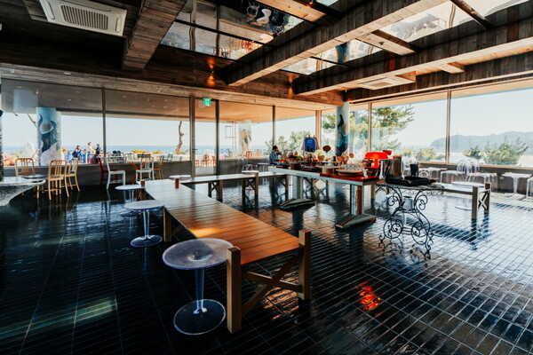 호텔 안 핫플레이스 카페, 마마티라