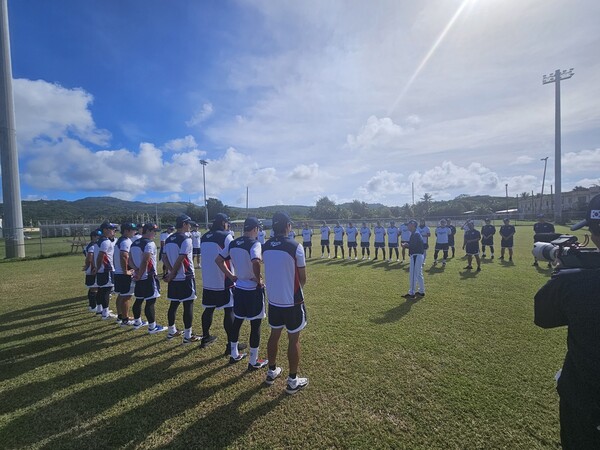 마리아나관광청에 따르면 류지현 감독을 비롯해 류현진, 김혜성 선수가 포함된 대한민국 국가대표 선수단 총 30명이 지난 1월10일부터 21일까지 사이판 올레아이 스포츠 콤플렉스에서 전지훈련을 진행했다 / 마리아나관광청 