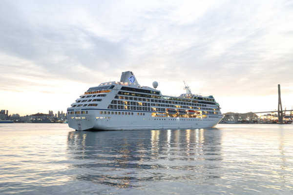 23일 부산항 크루즈터미널에 입항한 노르웨이지안 크루즈 소속 리가타호. / 부산항만공사