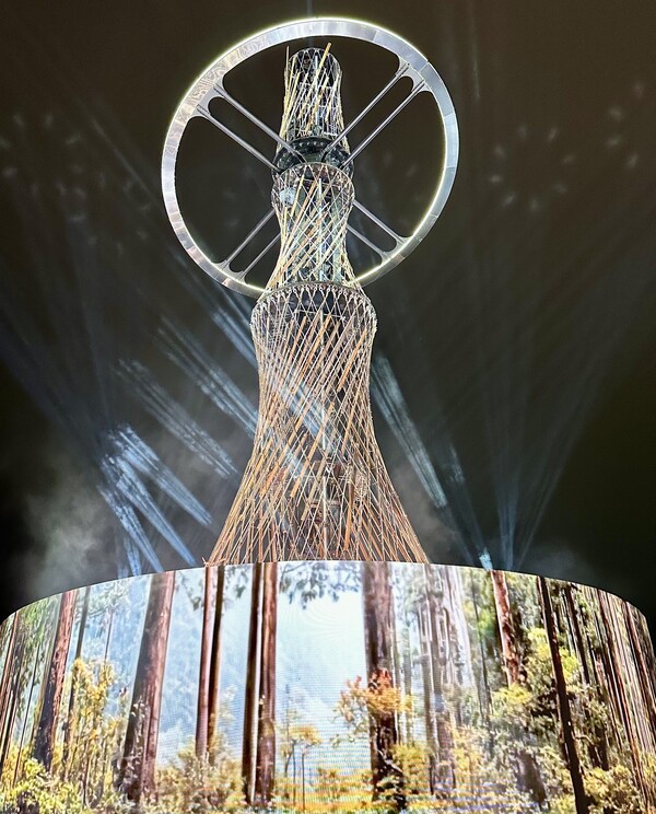 아리산 신목을 형상화한 메인 등불 / 송미주 기자