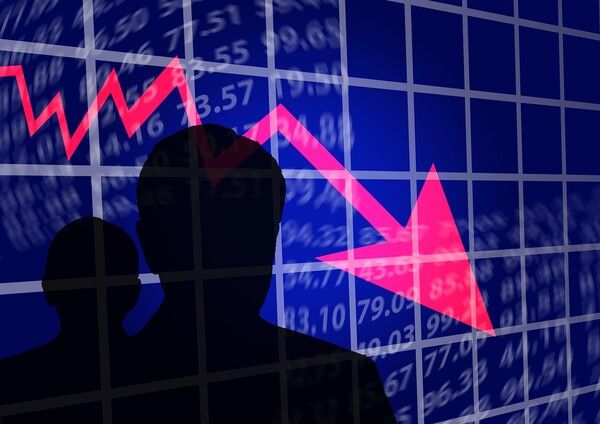 3월3일부터 4일까지 이틀간 국내 항공사·여행사 주가가 큰 폭으로 하락했다 / 픽사베이 