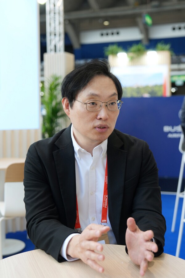 에어프랑스 김광열 부장은 “에어프랑스는 남프랑스, 론 알프스, 리옹 등 미식이나 문화 테마 여행지를 중심으로 다양한 노선을 홍보하고 있다”며 “한국 여행객들의 변화된 여행 패턴에 맞춰 에어프랑스 역시 다양한 영업 전략을 적극적으로 도입하고 있다”라고 말했다 / 손고은 기자