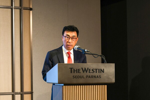 케이씨문화관광협회 김성수 이사장이 ‘니하오! 차이나’ 관광 설명회에 참석해 한중 관광 시장의 회복과 시장 활성화를 위한 과제를 강조하고 있다 / 김주현 인턴기자